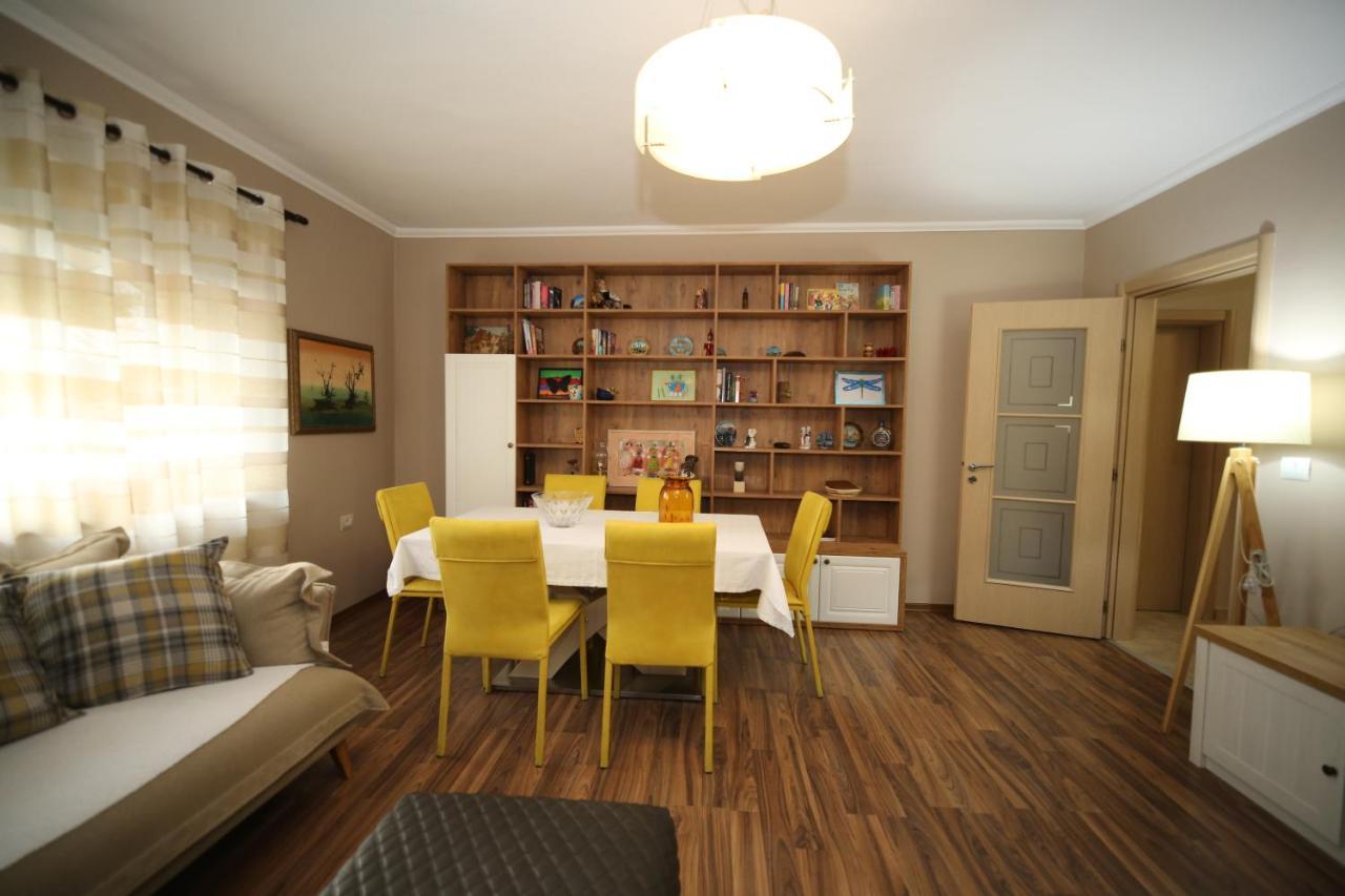 Eos Apartment Тирана Екстериор снимка