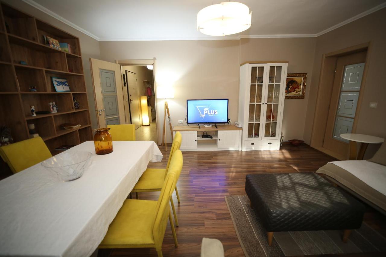 Eos Apartment Тирана Екстериор снимка