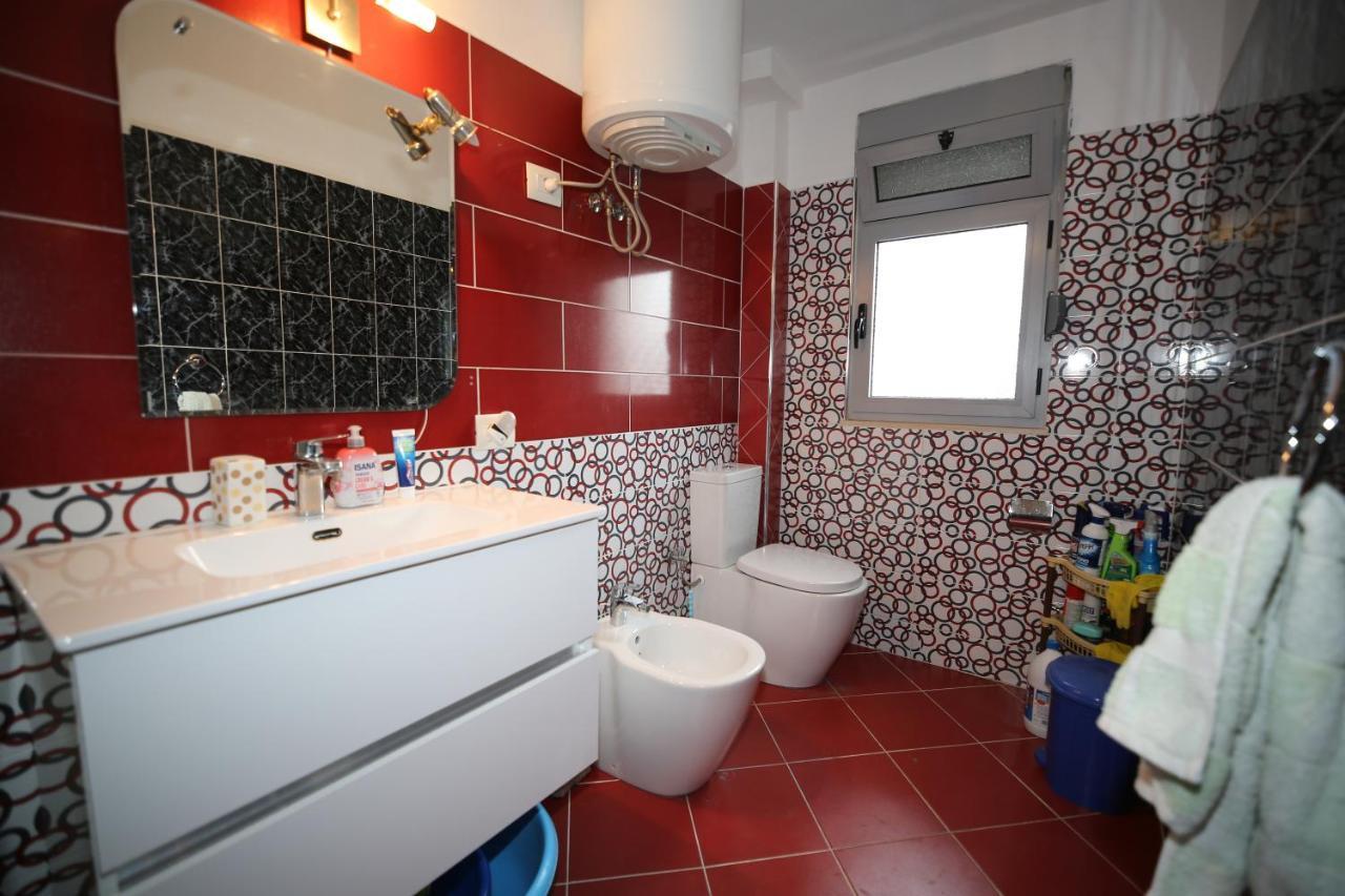 Eos Apartment Тирана Екстериор снимка